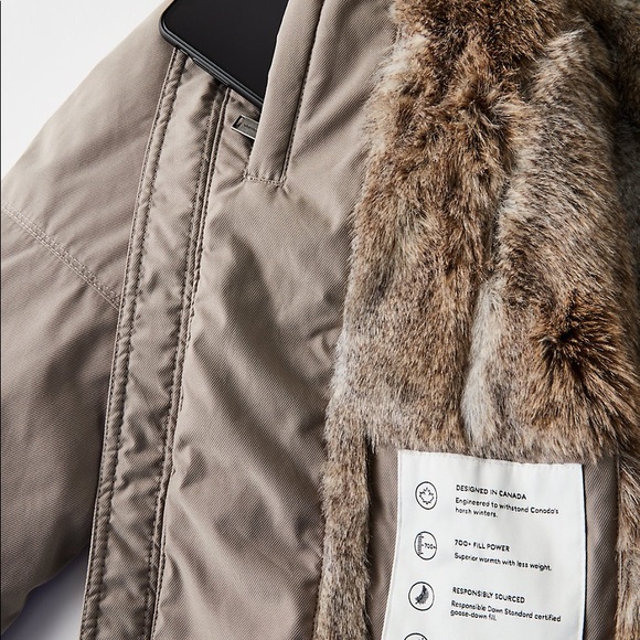 Aritzia Babaton Oskar Parka - Picture 7 of 10